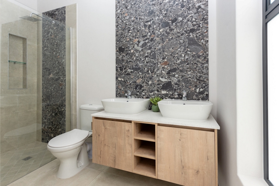 3 Bedroom Property for Sale in Brittania Beach Estate Western Cape